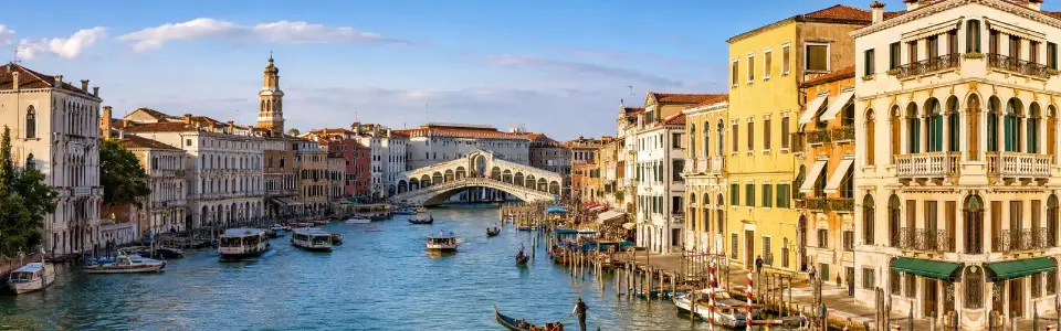 What does a Travel Talk tour look like?