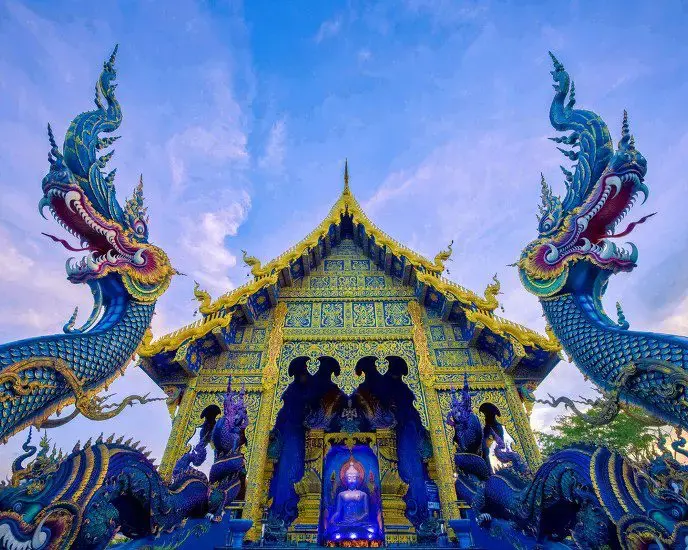 Wat Rong Suea Ten (Blue Temple)