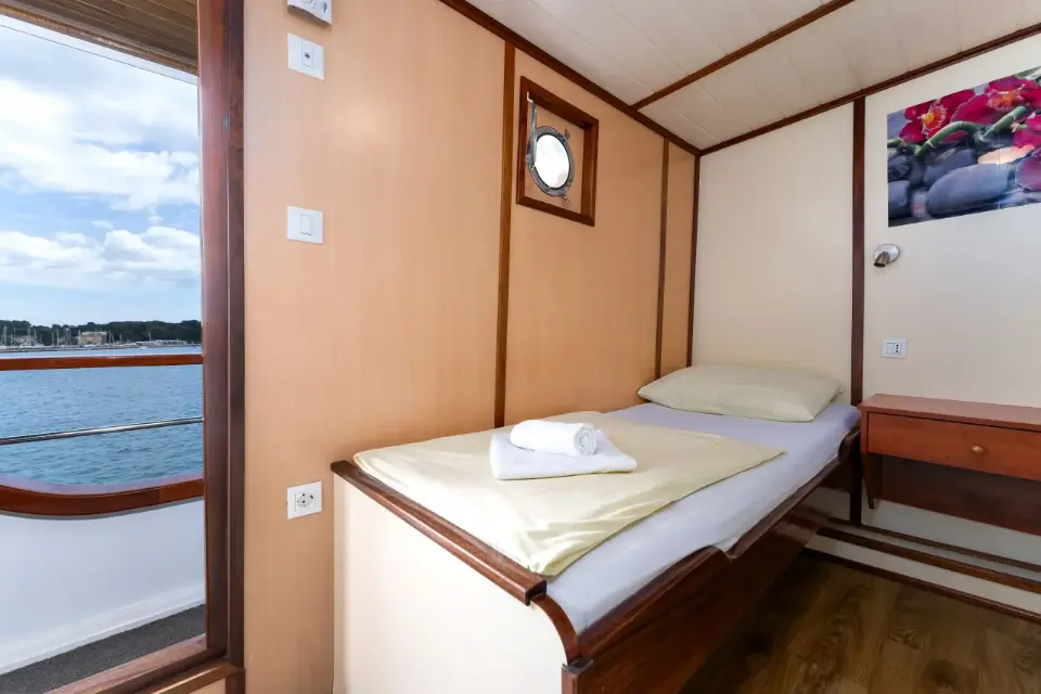Sail Split to Dubrovnik / Premier Boat
