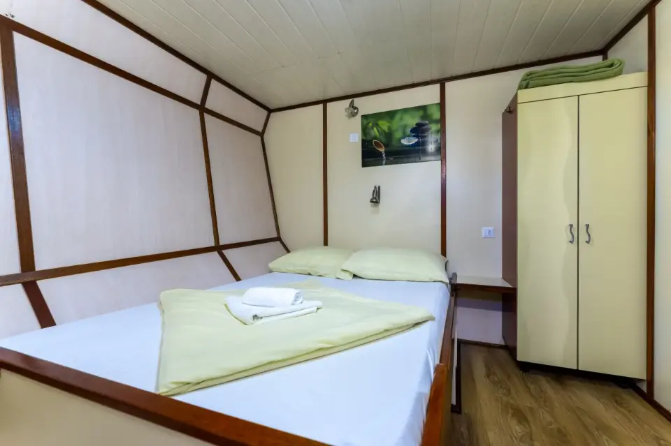 Sail Split to Dubrovnik / Premier Boat