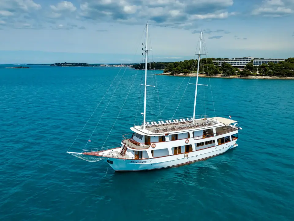 Sail Split to Dubrovnik / Premier Boat