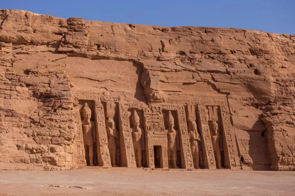 visit Abu Simbel