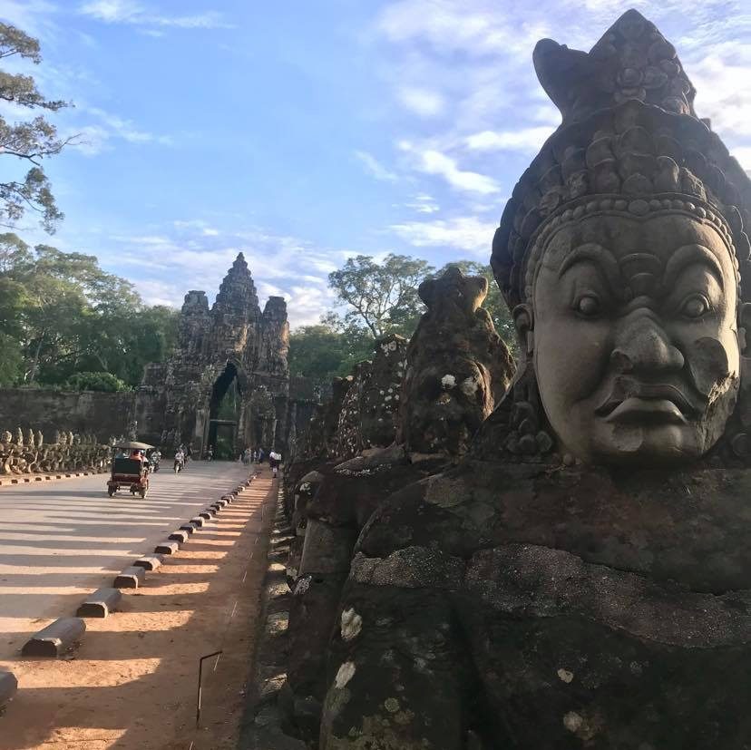 Angkor Wat street