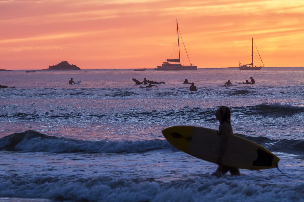 surfing in Costa rica