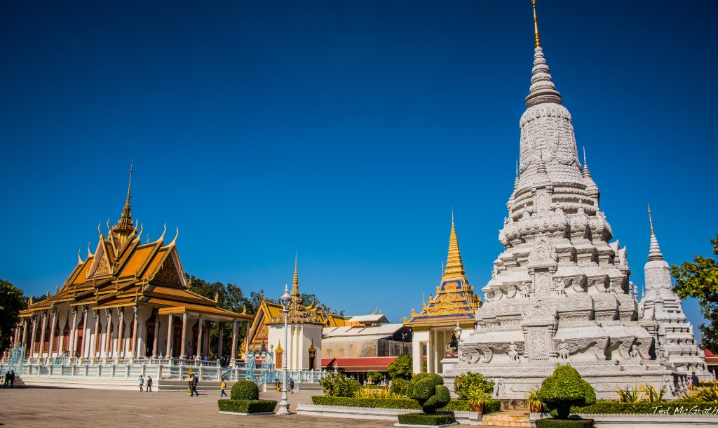 visit Silver Pagoda