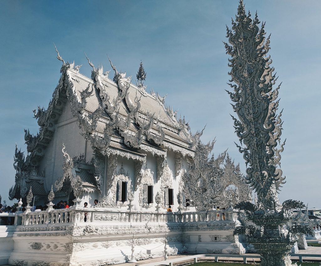 visit Wat Rong Khun