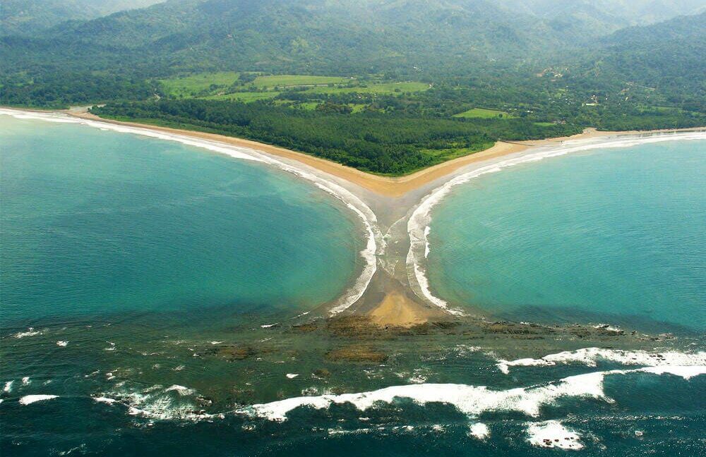 Bahia Ballena Beach - Costa Rica's