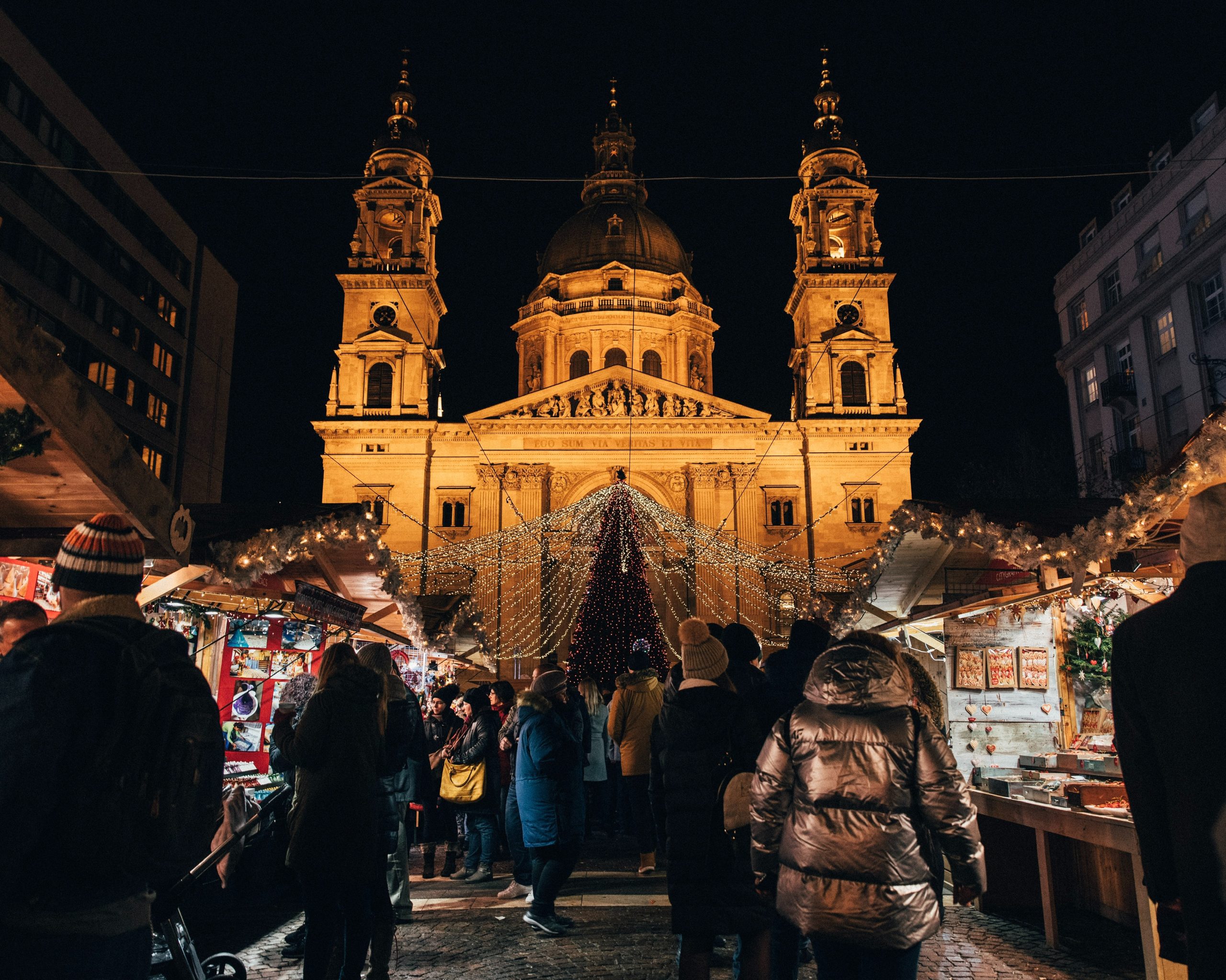 visit budapest in christmas