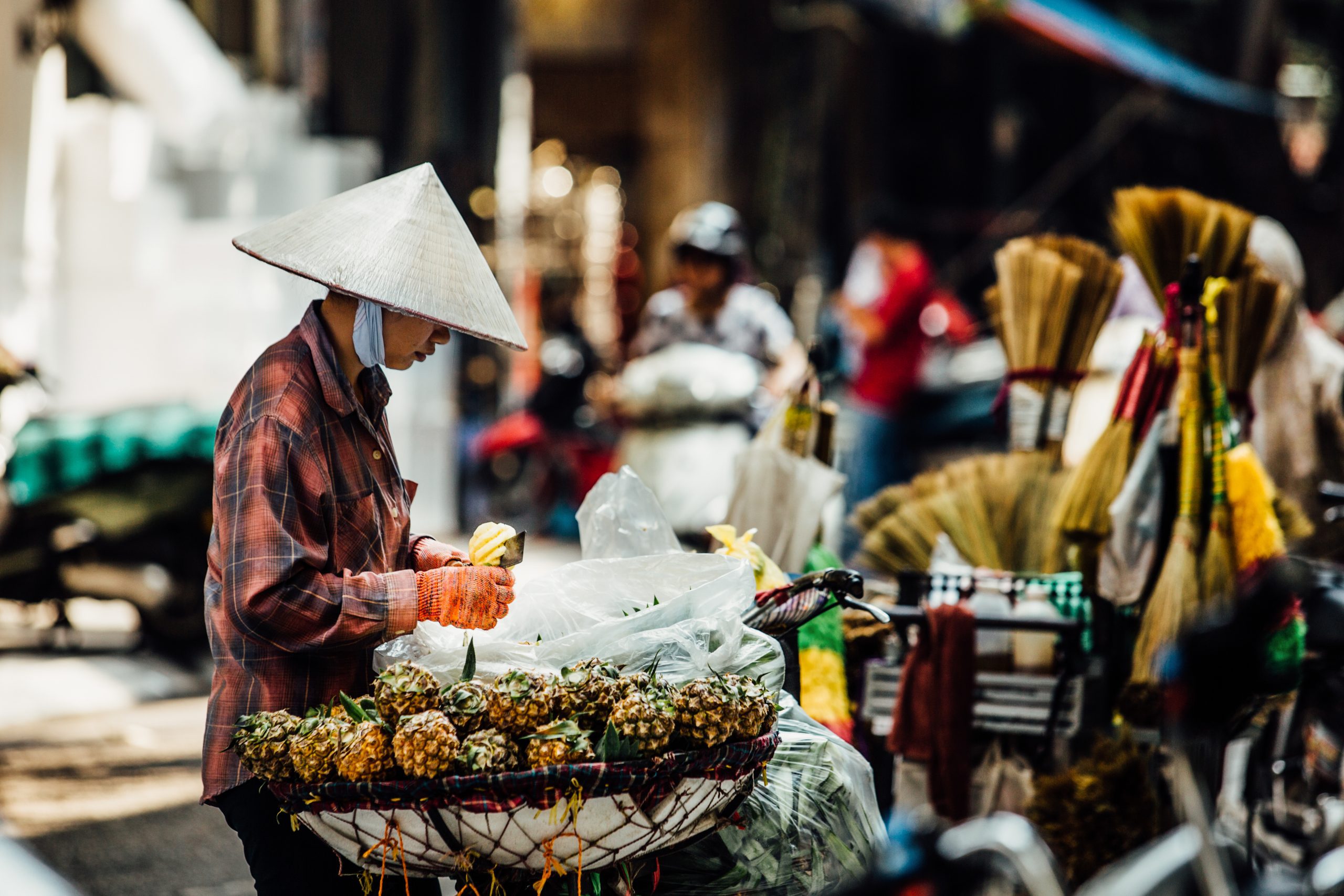 tips-for-trying-street-food-in-vietnam